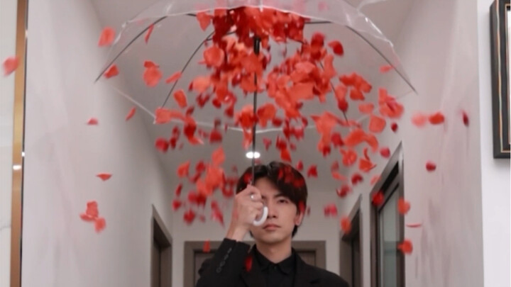Hold an umbrella and scatter flowers, but don't change your clothes
