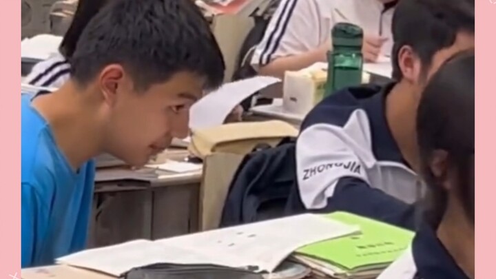 No wonder guru selalu bilang, apa pun yang kalian lakukan, aku bisa lihat hahahahahahahahaha!