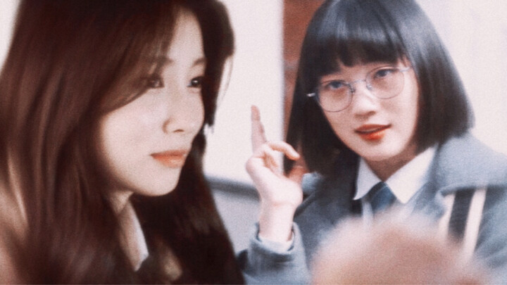 One knows how to sweet-talk, the other’s easy to charm—our Li-Jing pairing is just so irresistibly s