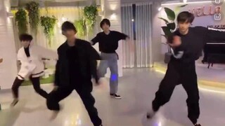 时代少年团直播cover《jopping》丁程鑫成年礼直播