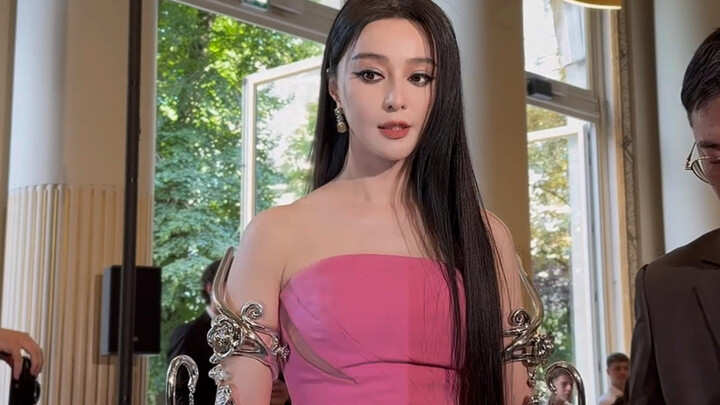 【Fan Bingbing】Tony Ward 2024 Haute Couture Show