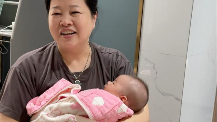 A day when my mother-in-law came to help us take care of the baby!