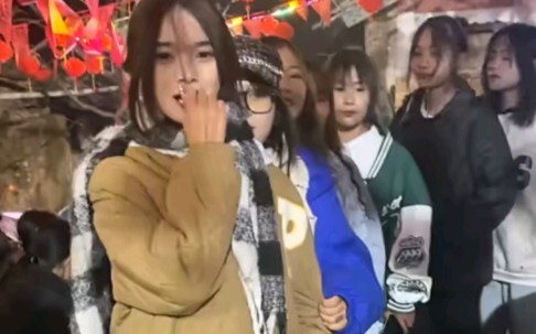 Lincang Girl's Performance Stage