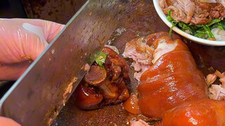Sanya 45 semangkuk nasi kaki babi Longjiang