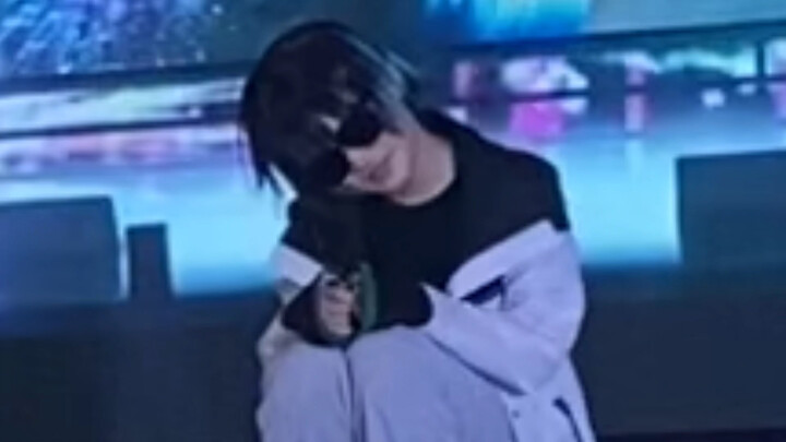 Adalah manusia sempurna yang mengikuti tarian