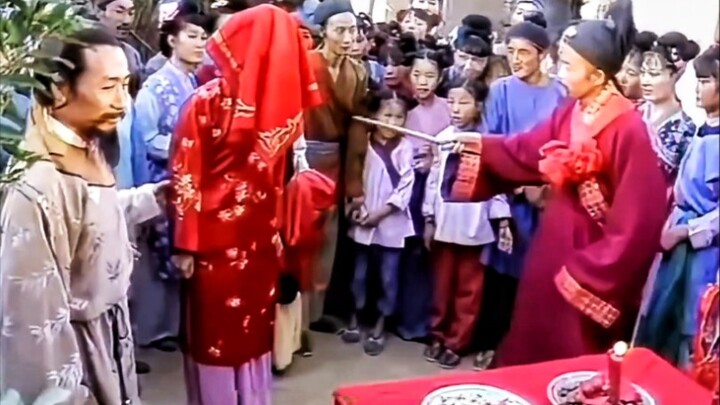 Seorang pria tua berusia 60 tahun baru saja kehilangan istrinya, lalu menikahi seorang gadis muda be