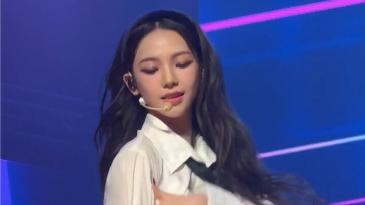 【ยูจีมิน】เสื้อเชิ้ตดื้อๆ กับ คาริน่าสุดสวย!