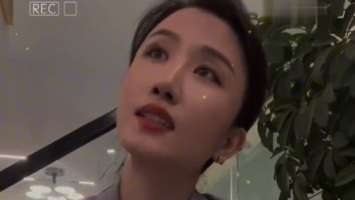 ผู้หญิงอายุสามสิบ ถือก้อนทอง คุณคิดยังไงเกี่ยวกับเรื่องนี้