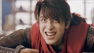 师兄为了让雷无桀登上阁顶师兄弟们也是够拼的