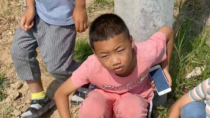 Người canh giữ làng bắt đầu cạnh tranh khốc liệt rồi!