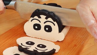 [Makanan]|Mengiris Biskuit Shinchan?