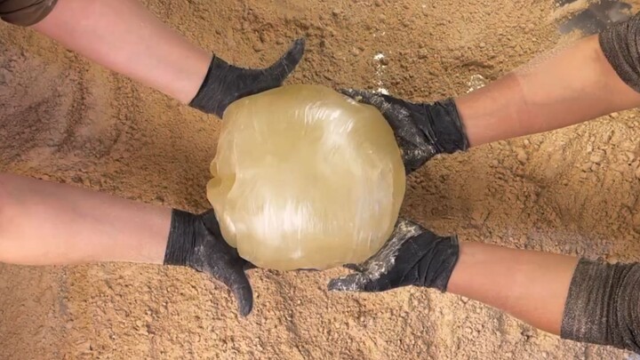 Intangible Cultural Heritage Delicacy: Dragon’s Beard Candy—A Time-Tested Craft Passed Down from Our