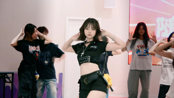 姐姐是一个形容词