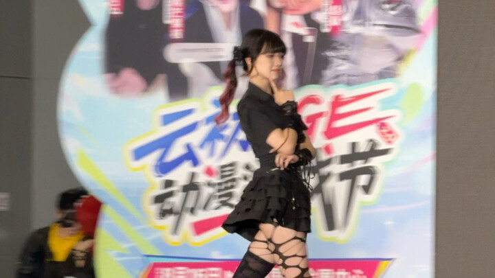 حب الرقص يعني أنه حتى لو سقطت، سأقف مجددًا وأواصل الرقص على أغنية "الرابعة".