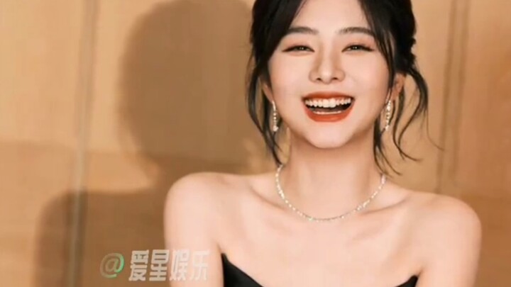 Tan Songyun: I don’t want to play students anymore. Director: There are always more solutions than p