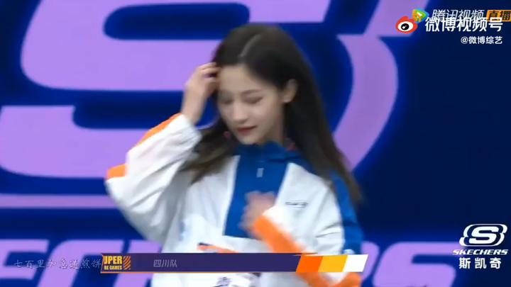 【يوان يي تشي】رقص الشارع مع cxx باو باو! رائع جدًا～