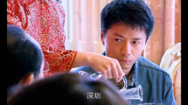 Mở vương miện, cặp gái Tây, tiết kiệm đô la Mỹ