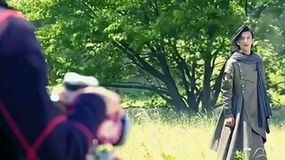 Gates vs. Nyonya Waugh "Kamen Rider King"