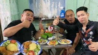 Cơm Gà Xối Mỡ….Cùng Người E Tú “ Ối Á”