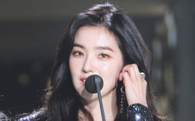 ภาพจริง vs หน้าจอบนเวที คุณพี่ไม่เสียชื่อราชินีความงามรุ่นที่สี่เลย