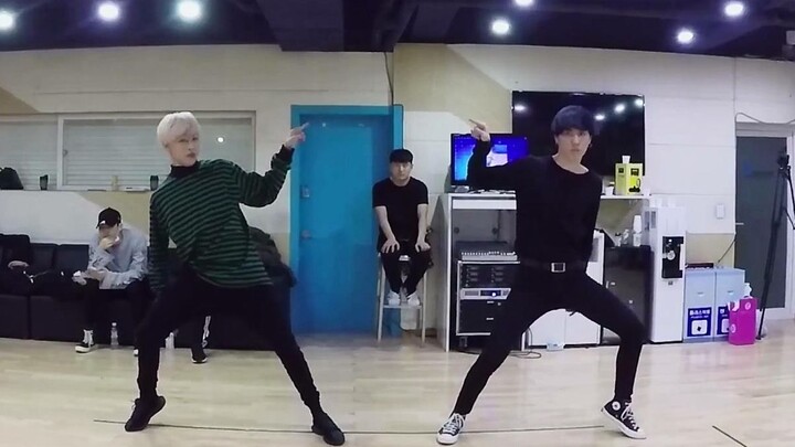 【BAMBAM&Kim Yugyeom】The dance practice room of the youngest members