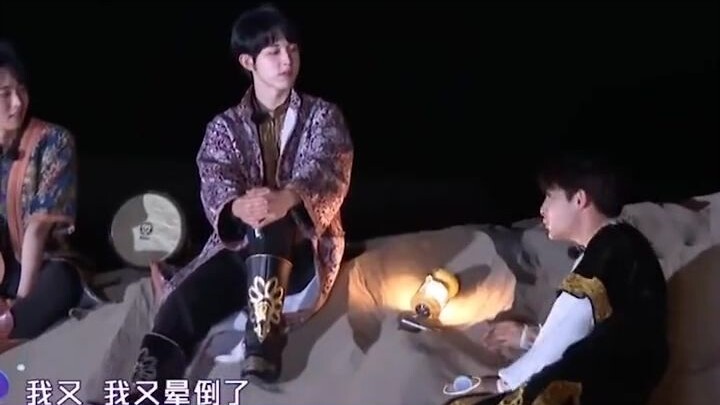 ต้งซือเฉิงเล่าถึงชีวิตสมัยเป็นเด็กฝึกที่เอสเอ็ม ตอนนั้นเพื่อรักษารูปร่างต้องกินแค่วันละมื้อ จนหน้ามื