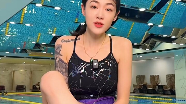 你还不会踩水吗？