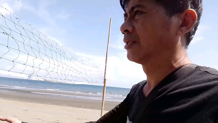 mangyan sa tabing dagat