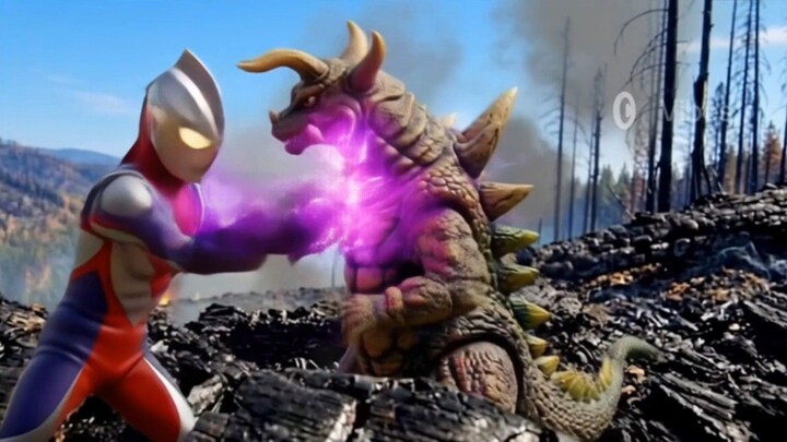 ultraman tiga đấu với khủng long hai SỪNG YouTube Nguyễn Thái Dương 2025