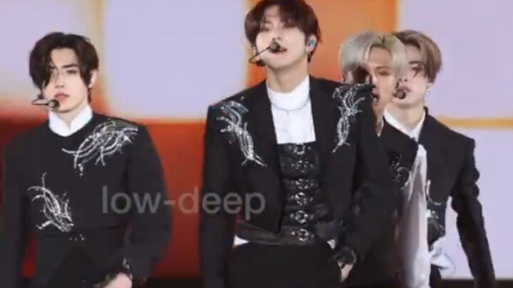 231209｜สัดส่วนฟอร์ด ฉันต้องการเวอร์ชัน HD ของแดนซ์เบรกนี้จริงๆ ฮืออออ เหลียงตี้เดินแบบเหมือนในงานวิค