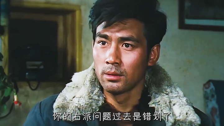 “Khi tiếng gọi của sự im lặng vang lên, chàng chăn ngựa bước ra sân khấu. Tình yêu thời ấy thật đơn 