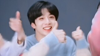 [Liu Yaowen] How adorable is 15-year-old Yaoer?! He's simply the cutest thing on earth!