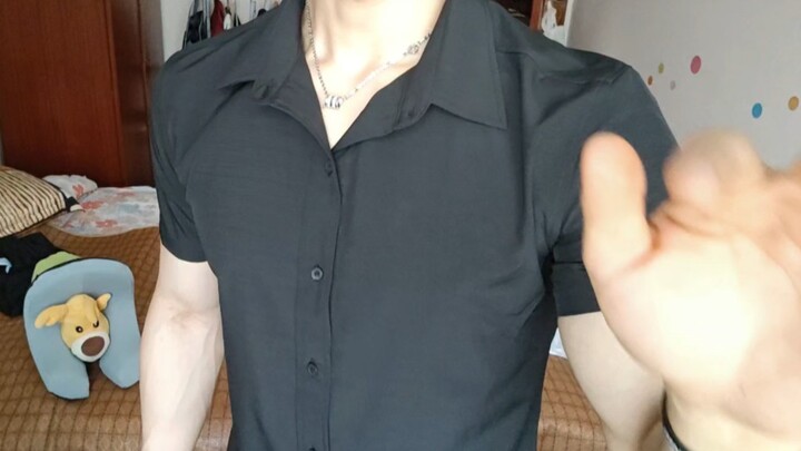 I’ve been “kidnapped” by my shirt!?