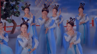 以前的天庭VS现在的，以前的五颜六色，现在的一片白色
