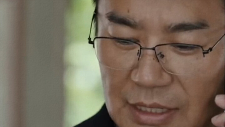In the County Party Committee compound, Old Cui invited the leaders to dinner, but his “inappropriat