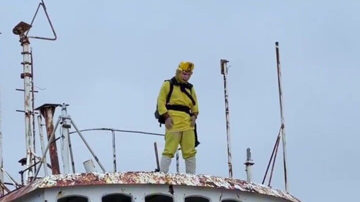 أخي القرد الأيسلندي ورفيق سفره اليائس