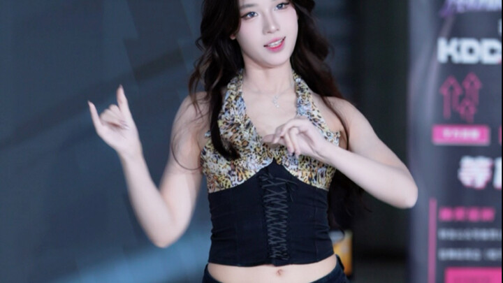 Xiaoyuan di lokasi roadshow Kpop