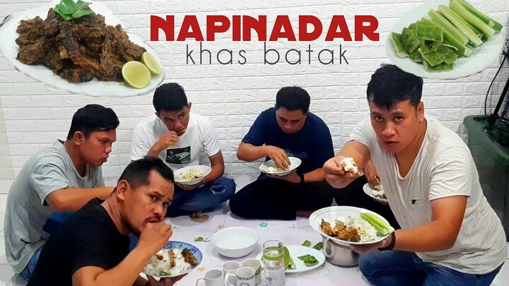 PEDASNYA POOLL MUANTAB !! MAKAN NAPINADAR KHAS BATAK TOBA.