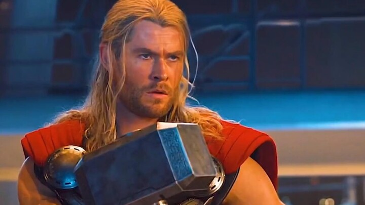 Thor, cậu có thể nghiêm túc một chút được không! Cậu là vị thần của Asgard mà!