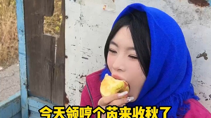 นั่นมันทำอะไรกันนะ? โดนตบปากยังมาด่ากลับอีก