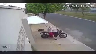拎   包   入   住