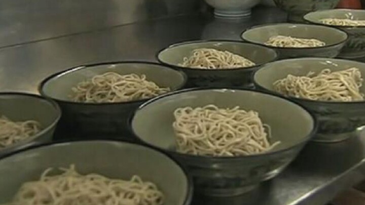 The Japanese are so busy that they can only eat noodles standing up