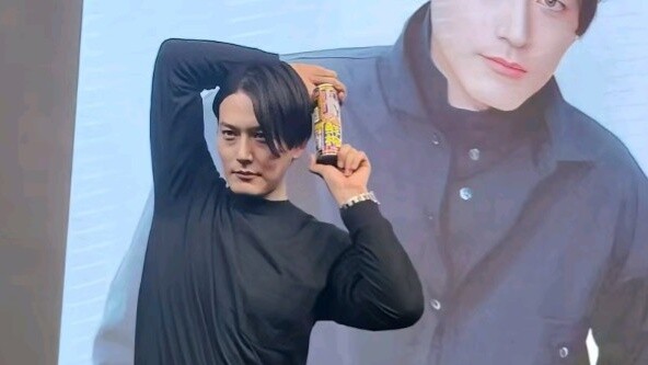 Sesi kesejahteraan pose santan Warabi Tomoya