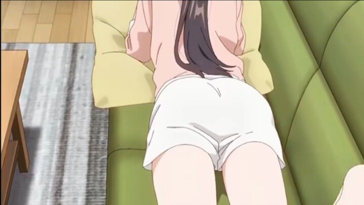 Melihat Adik lagi posisi enak di sofa! 😳