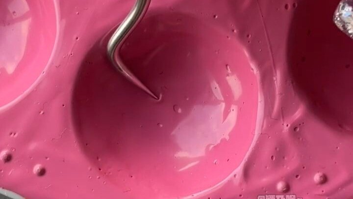 Đừng để mèo con quay cái này...