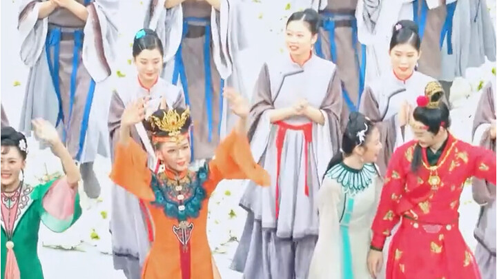 千红一哭，万艳同悲，一曲红楼，万声叹息