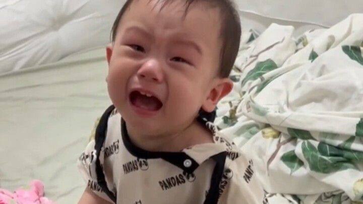 อาปี้: ร้องไห้จนเหนื่อยแล้ว มาทานขนมเล็กน้อยพักครึ่งกันหน่อย