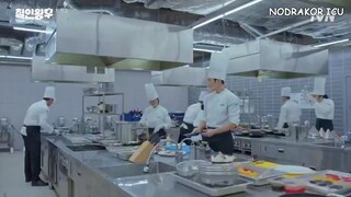 Mr. Queen E01
