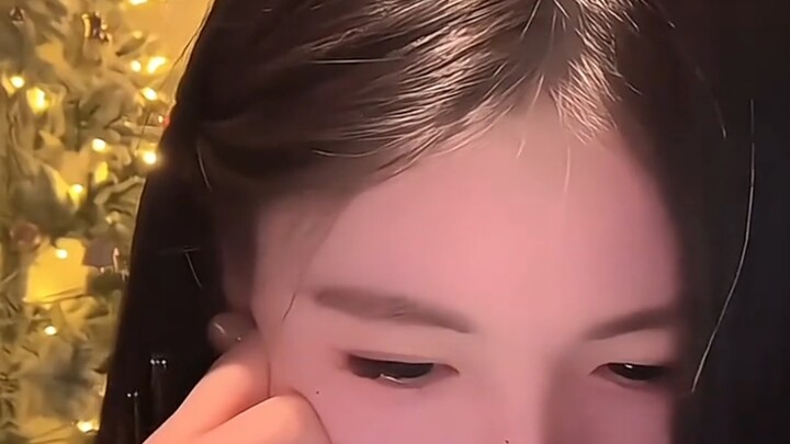 Đấy, cậu xem cậu đi, Đậu Bao chỉ nói vài câu mà đã nóng nảy rồi.