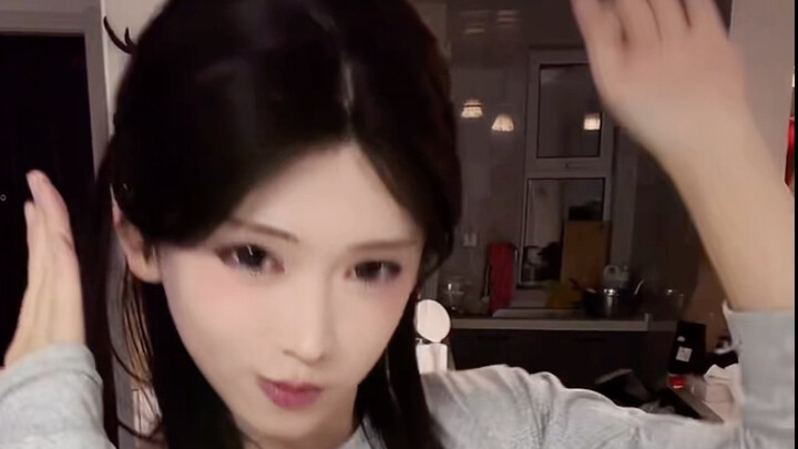 เปี่ยนเปี่ยนตัวป่วนครั้งแรกที่เต้นทั้งตัว เต้นมันส์เก้านาทีครึ่ง เวอร์ชันฟังแบบไม่มีเสียงคน! อย่าหลั